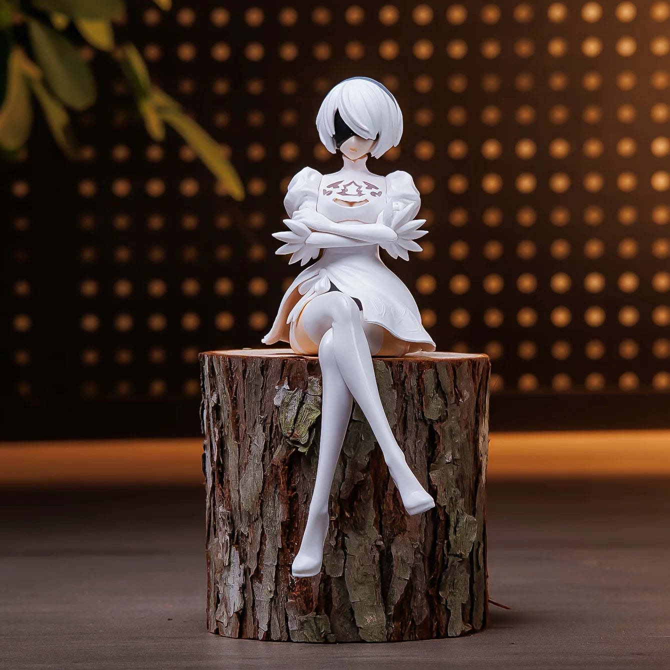 2B Seated Variant Figure – Nier Automata (Post-Apocalyptic White Edition)